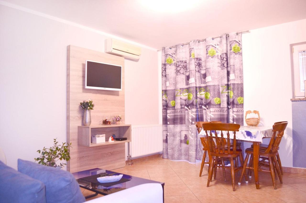 Apartments Krajacic มาลินสกา ภายนอก รูปภาพ
